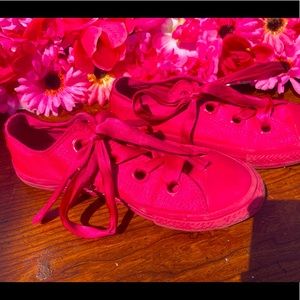 Pink converse